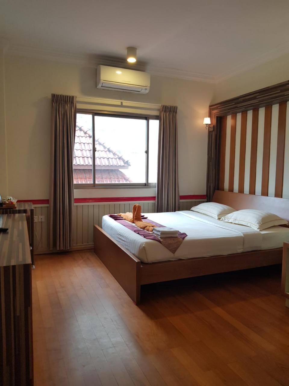 Hotel 63 Yangon Exterior foto